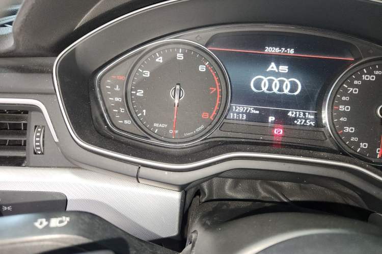 Used Audi A5 2017 Sportback 45 TFSI Fashion Model Odometer Close Up
