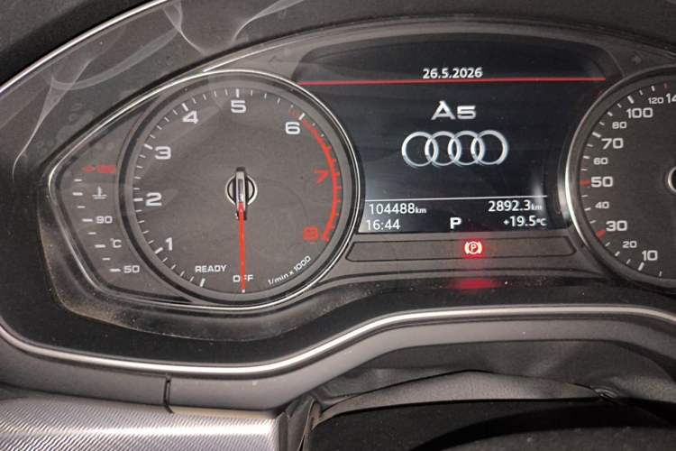 Used Audi A5 2017 Sportback 40 TFSI Fashion Model Odometer Close Up