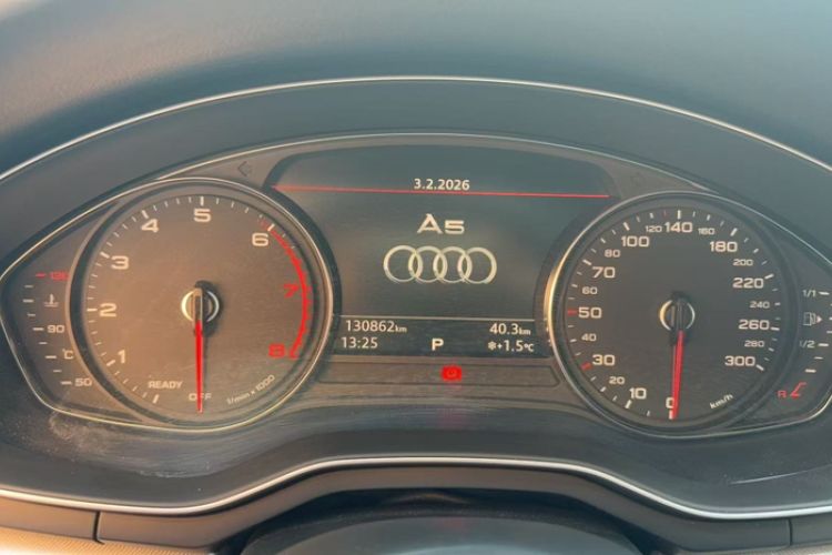 Used Audi A5 2017 Sportback 40 TFSI Fashion Model Odometer Close Up