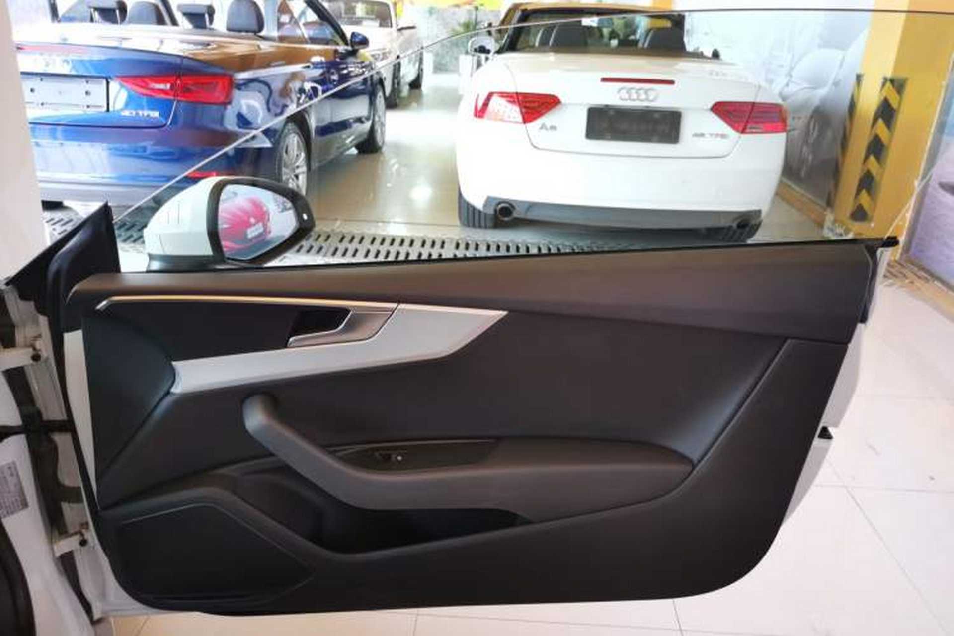 Used Audi A5 2017 Cabriolet 40 TFSI Fashion Model Right Front Door Interior