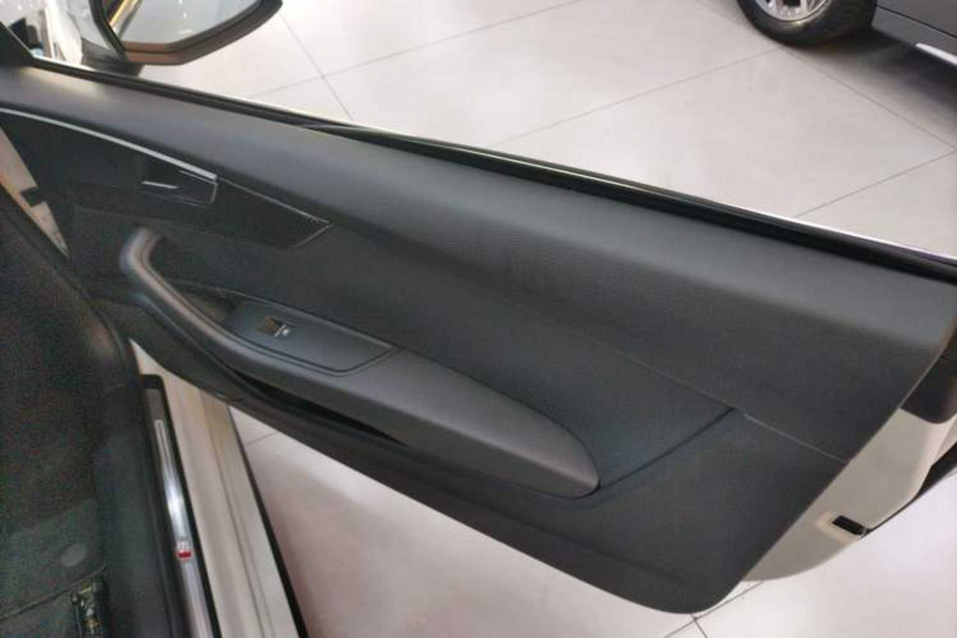 Used Audi A5 2017 Coupe 40 TFSI Fashion Model Right Front Door Interior