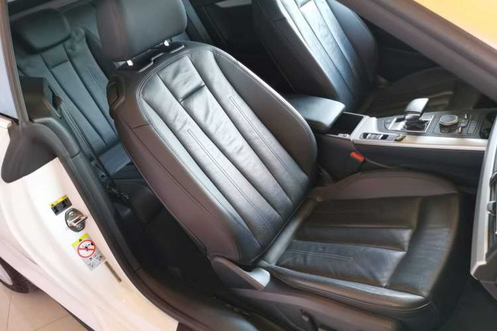 Used Audi A5 2017 Cabriolet 40 TFSI Fashion Model Right Front Seat