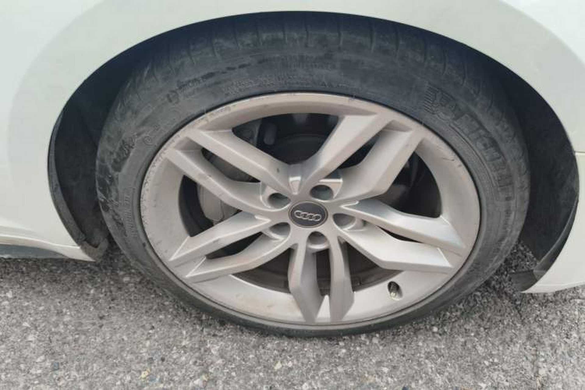 Used Audi A5 2017 Sportback 40 TFSI Fashion Model Right Front Wheel Hub