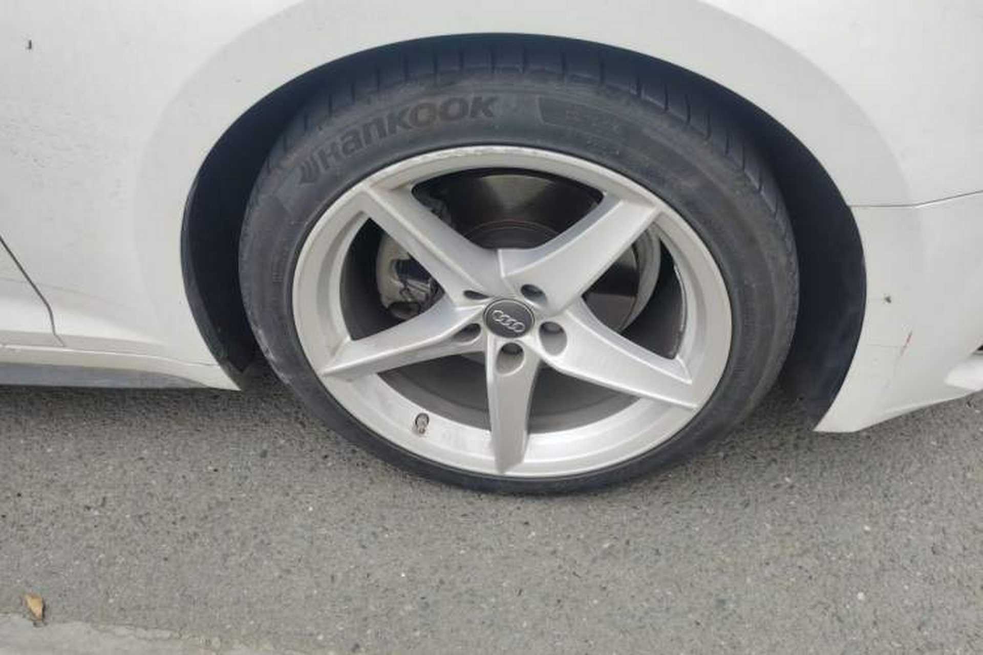 Used Audi A5 2017 Sportback 40 TFSI Fashion Model Right Front Wheel Hub