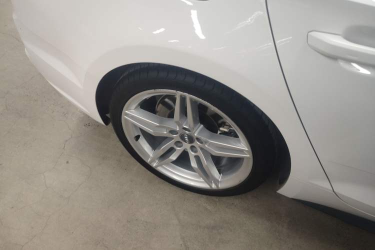 Used Audi A5 2017 Sportback 45 TFSI Sport Edition Right Rear Wheel Hub