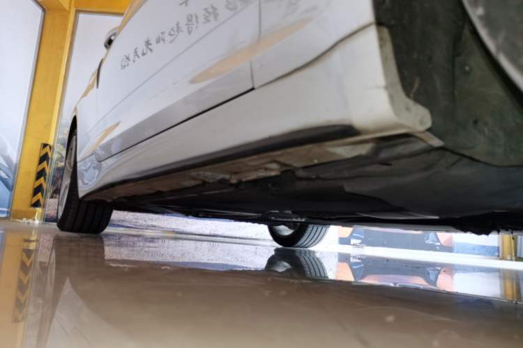 Used Audi A5 2017 Cabriolet 40 TFSI Fashion Model Right Side Sill