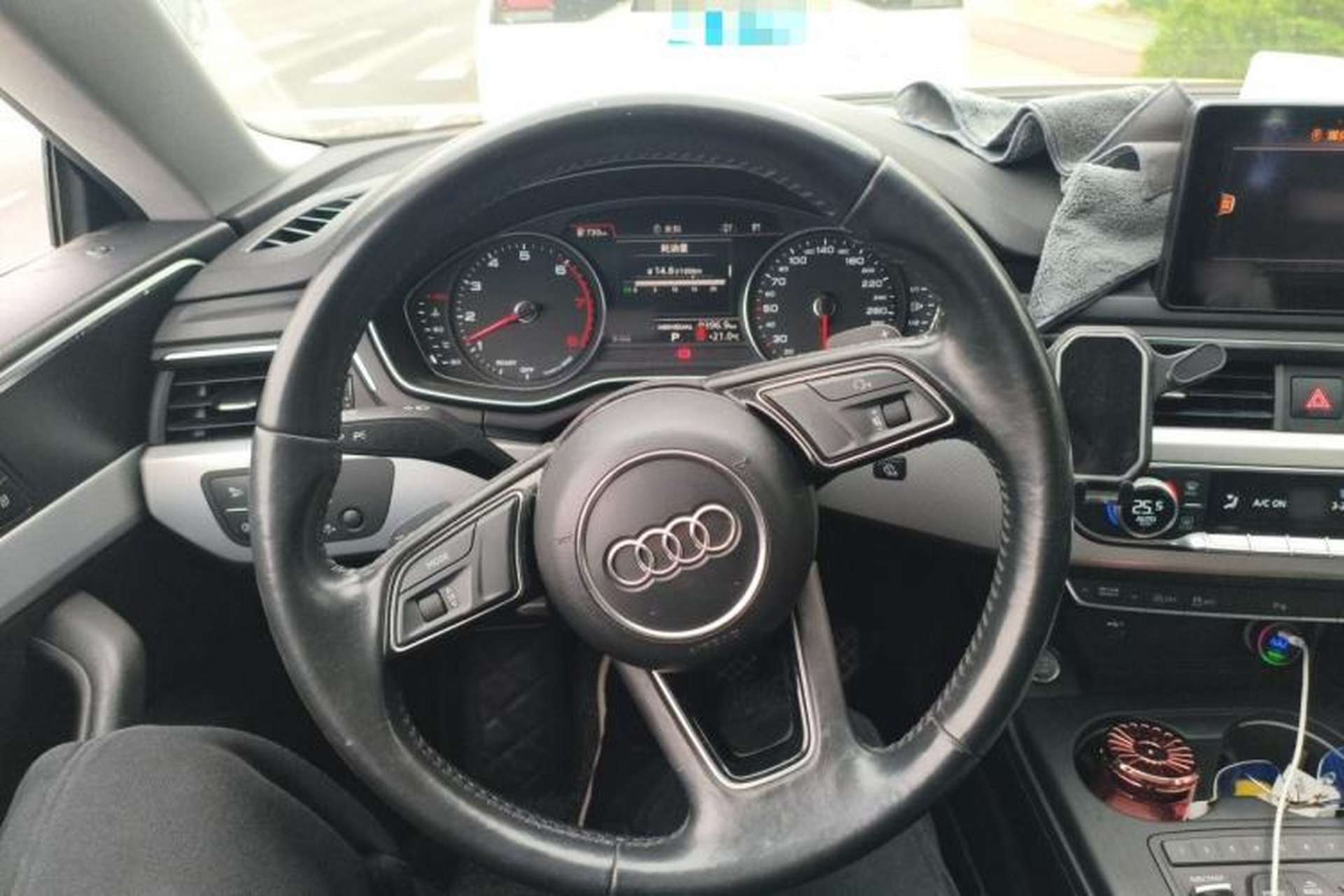 Used Audi A5 2017 Sportback 40 TFSI Fashion Model Steering Wheel
