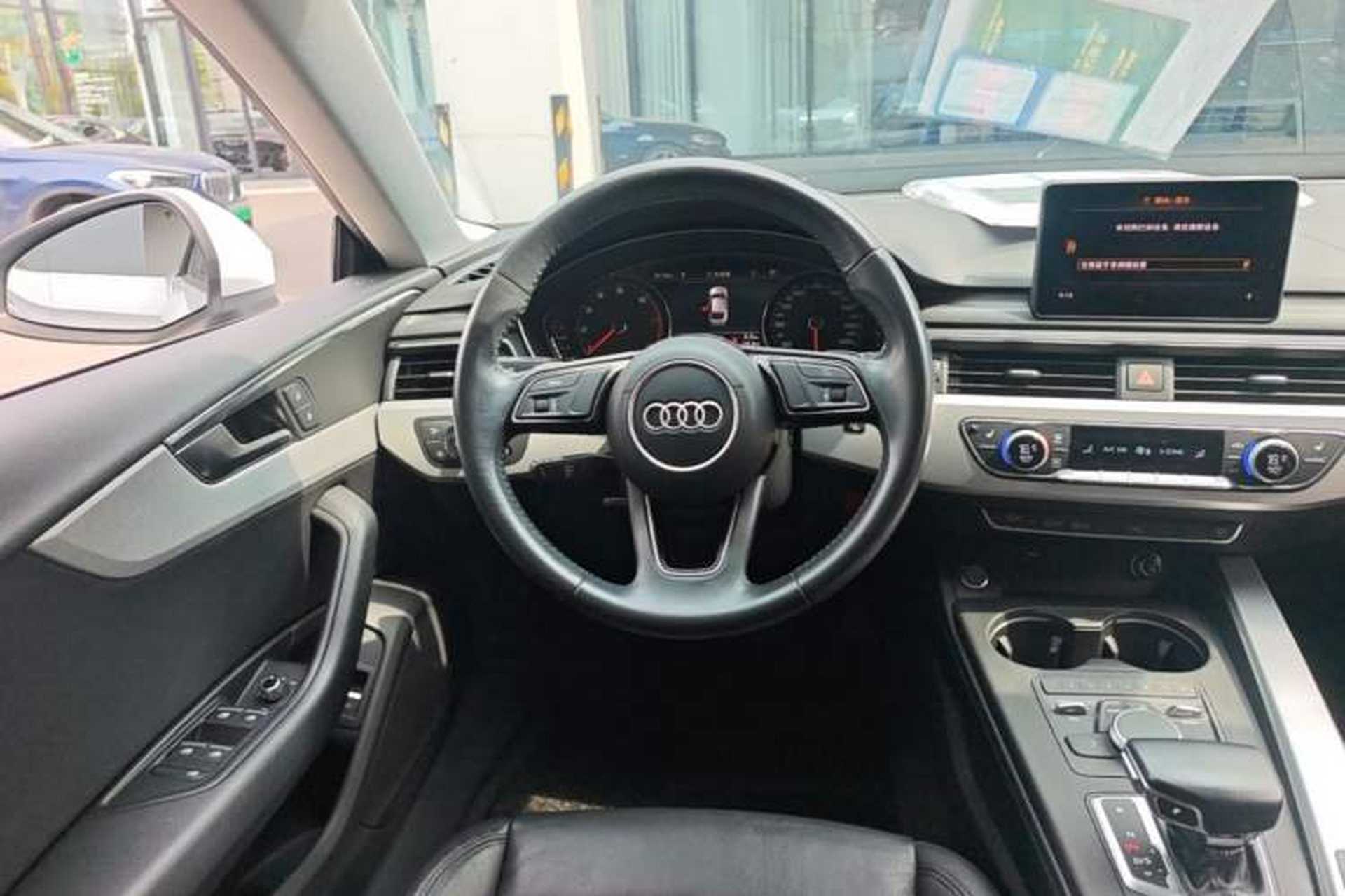 Used Audi A5 2017 Sportback 40 TFSI Fashion Model Steering Wheel