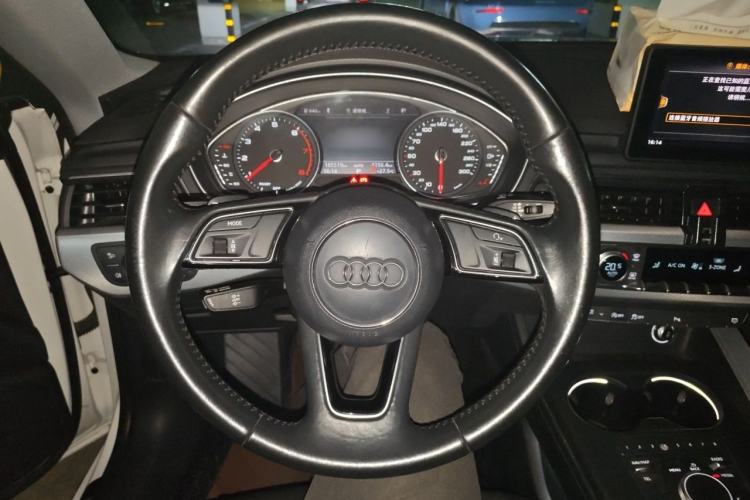 Used Audi A5 2017 Sportback 40 TFSI Fashion Model Steering Wheel