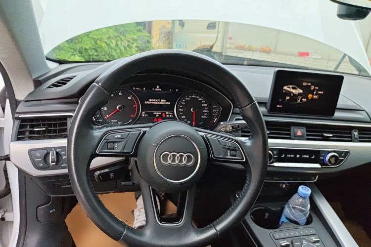 Used Audi A5 2017 Coupe 40 TFSI Fashion Model Steering Wheel