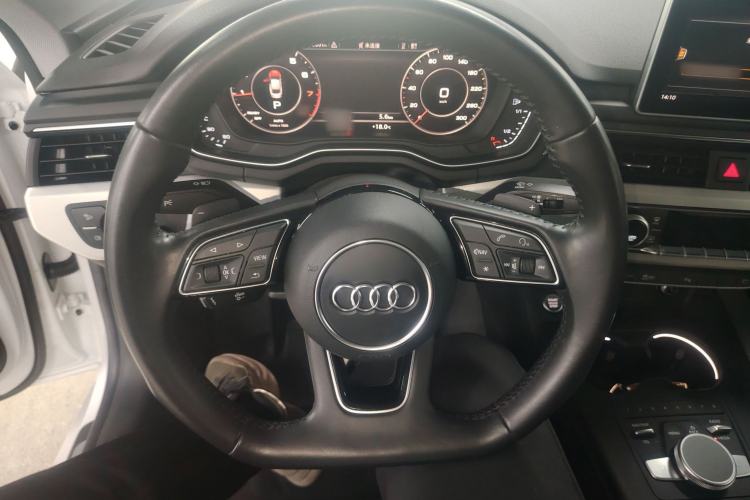 Used Audi A5 2017 Sportback 45 TFSI Sport Edition Steering Wheel