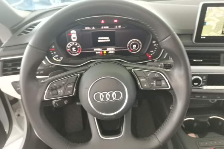 Used Audi A5 2017 Coupe 45 TFSI quattro Sport Edition Steering Wheel