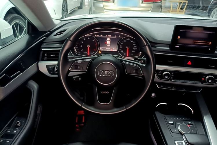 Used Audi A5 2017 Sportback 45 TFSI Fashion Model Steering Wheel