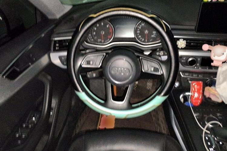 Used Audi A5 2017 Sportback 40 TFSI Fashion Model Steering Wheel