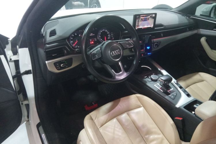 Used Audi A5 2017 Cabriolet 40 TFSI Fashion Model Steering Wheel
