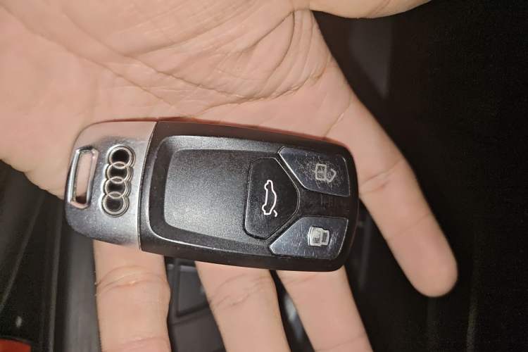 Used Audi A5 2017 Sportback 40 TFSI Fashion Model Vehicle Key