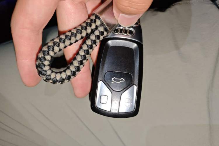 Used Audi A5 2017 Sportback 40 TFSI Fashion Model Vehicle Key