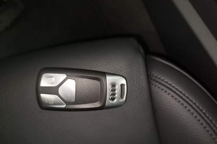 Used Audi A5 2017 Coupe 45 TFSI quattro Sport Edition Vehicle Key