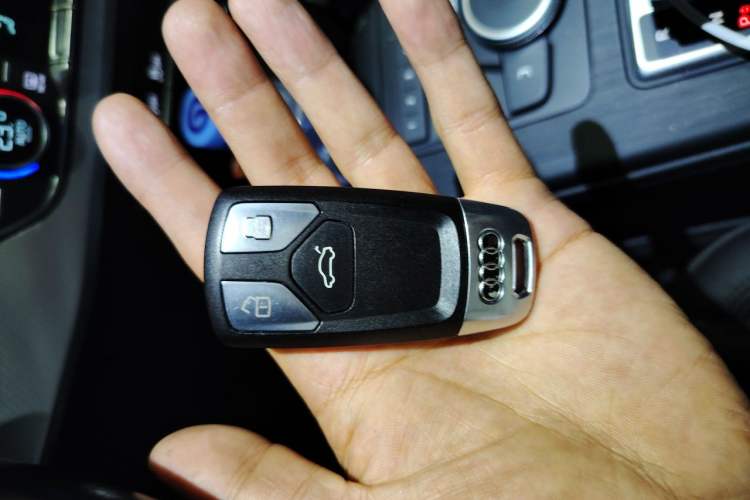 Used Audi A5 2017 Sportback 40 TFSI Fashion Model Vehicle Key
