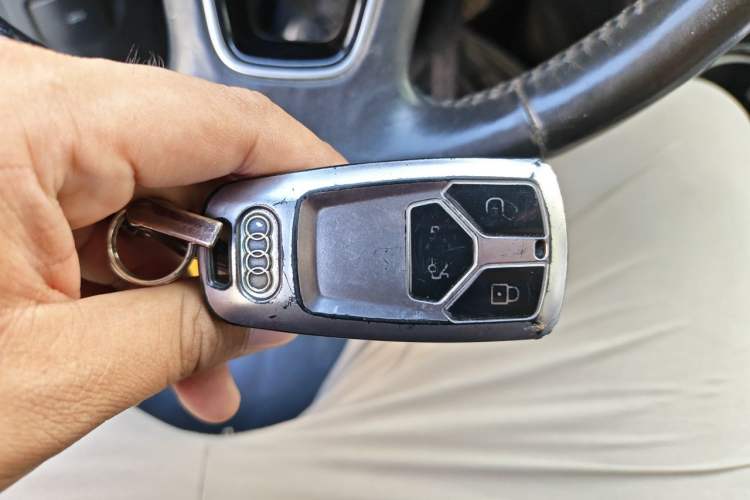 Used Audi A5 2017 Sportback 45 TFSI Fashion Model Vehicle Key