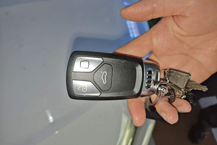 Used Audi A5 2017 Coupe 40 TFSI Fashion Model Vehicle Key