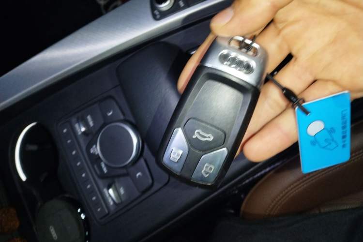 Used Audi A5 2017 Coupe 40 TFSI Fashion Model Vehicle Key