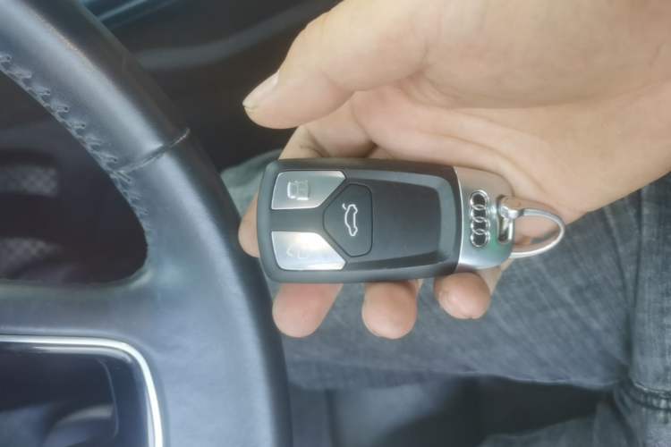 Used Audi A5 2017 Coupe 40 TFSI Fashion Model Vehicle Key