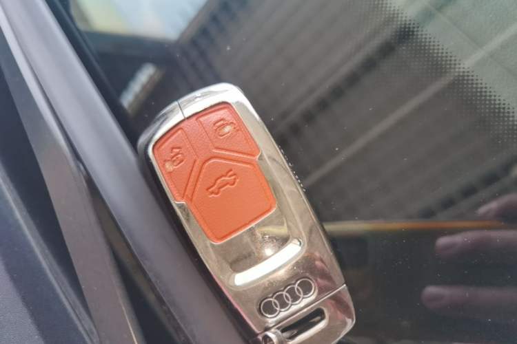 Used Audi A5 2017 Sportback 40 TFSI Fashion Model Vehicle Key