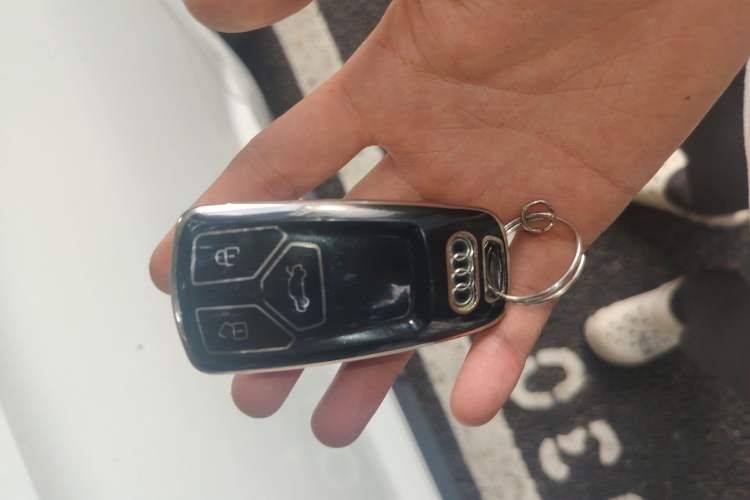 Used Audi A5 2017 Sportback 40 TFSI Fashion Model Vehicle Key