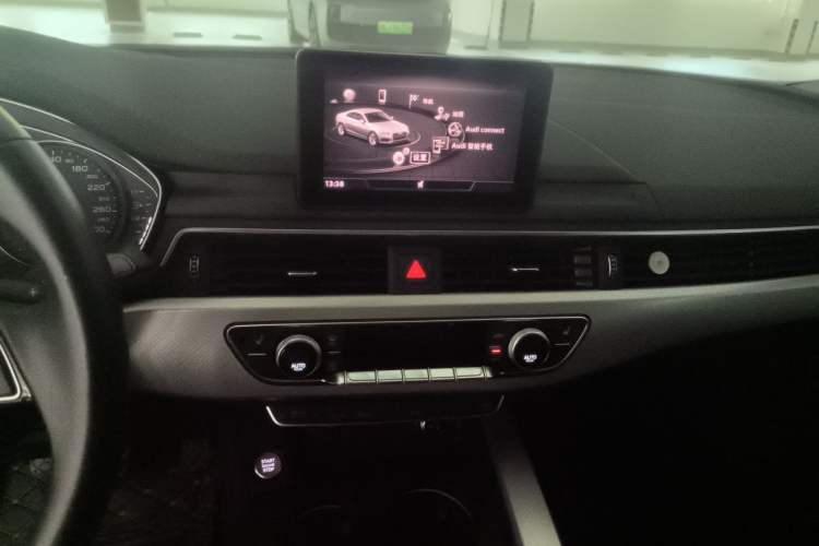 Used Audi A5 2019 Coupe 40 TFSI Fashion Edition China V Emission Standard Audio And AC Panel