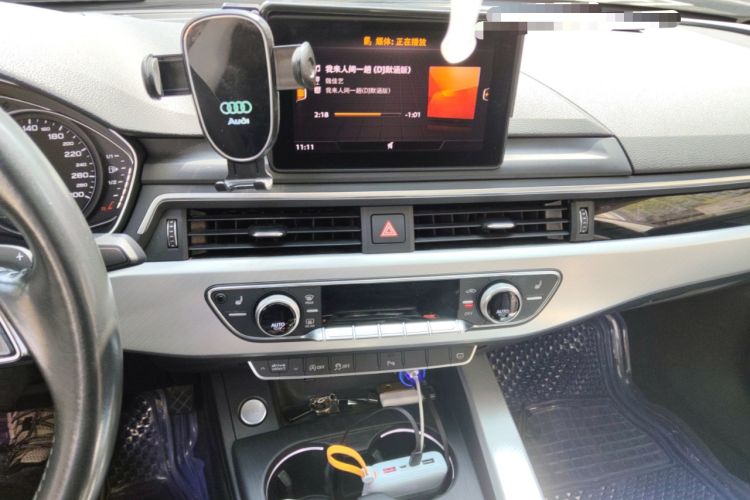 Used Audi A5 2019 Sportback 40 TFSI Fashion Model Audio And AC Panel