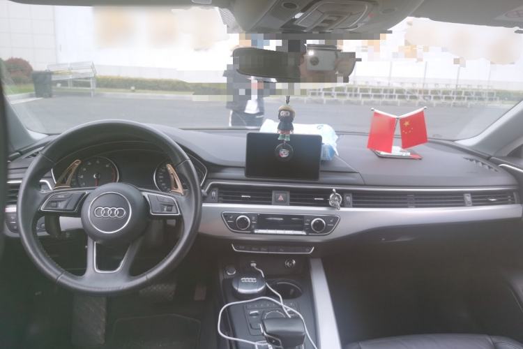 Used Audi A5 2019 Sportback 40 TFSI Fashion Model Center Console