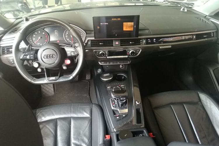 Used Audi A5 2019 Sportback 40 TFSI Fashion Model Center Console