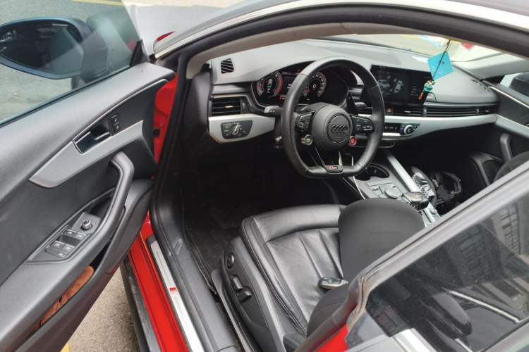 Used Audi A5 2019 Sportback 40 TFSI Fashion Model Driver Seat