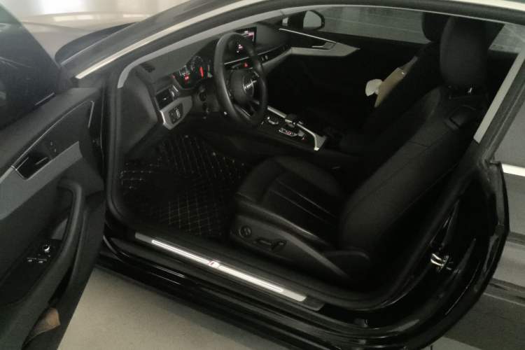 Used Audi A5 2019 Coupe 40 TFSI Fashion Edition China V Emission Standard Driver Seat