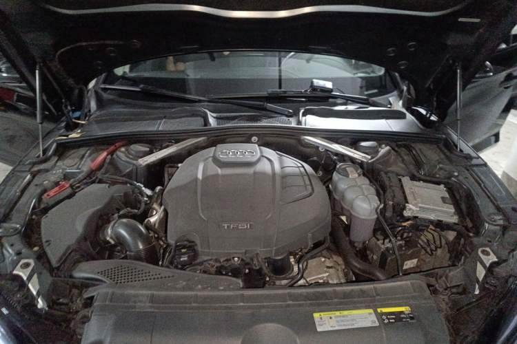 Used Audi A5 2019 Sportback 40 TFSI Fashion Model Engine Bay