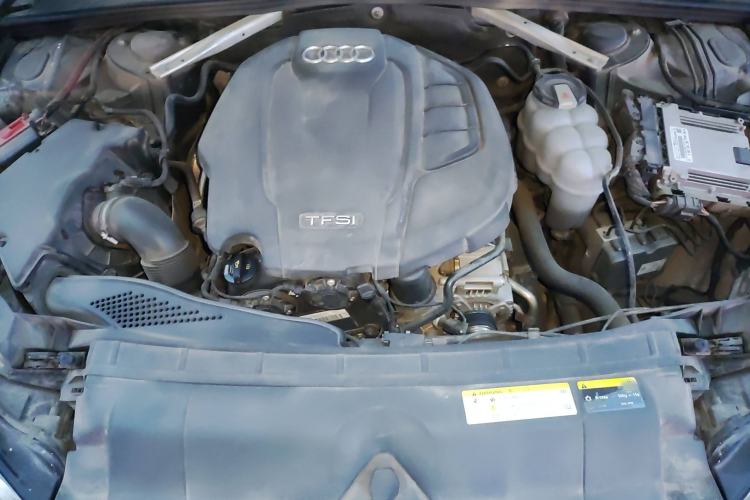 Used Audi A5 2019 Sportback 40 TFSI Fashion Model Engine Bay
