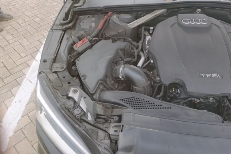 Used Audi A5 2019 Sportback 40 TFSI Fashion Model Engine Bay Right