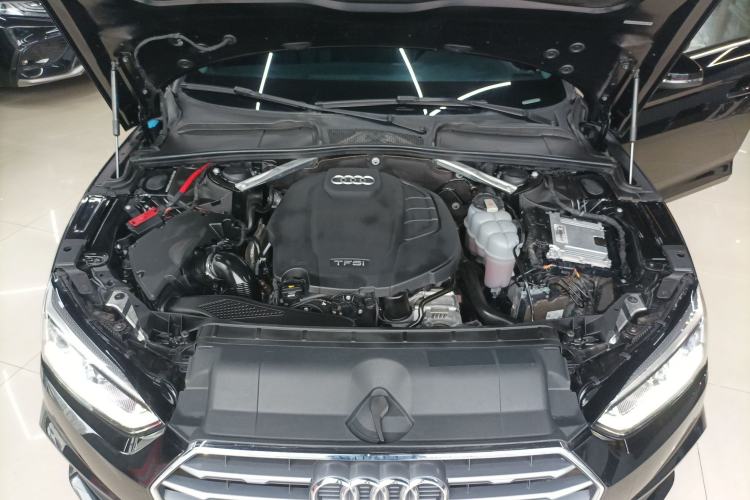 Used Audi A5 2019 Sportback 40 TFSI Fashion Model Engine Bay