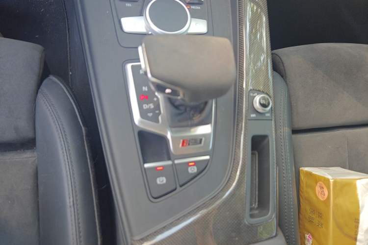 Used Audi A5 2019 Coupe 45 TFSI quattro Sport Edition China V standard Gear Lever