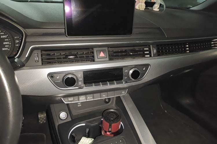 Used Audi A5 2019 Cabriolet 40 TFSI Fashion Edition China V Audio And AC Panel