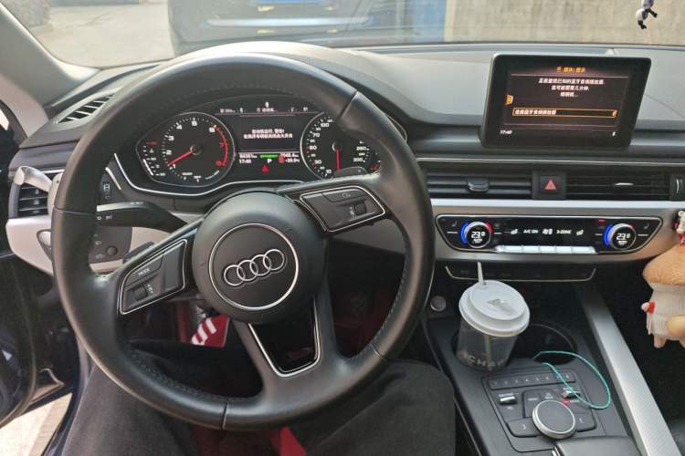 Used Audi A5 2019 Sportback 40 TFSI Fashion Model Audio And AC Panel