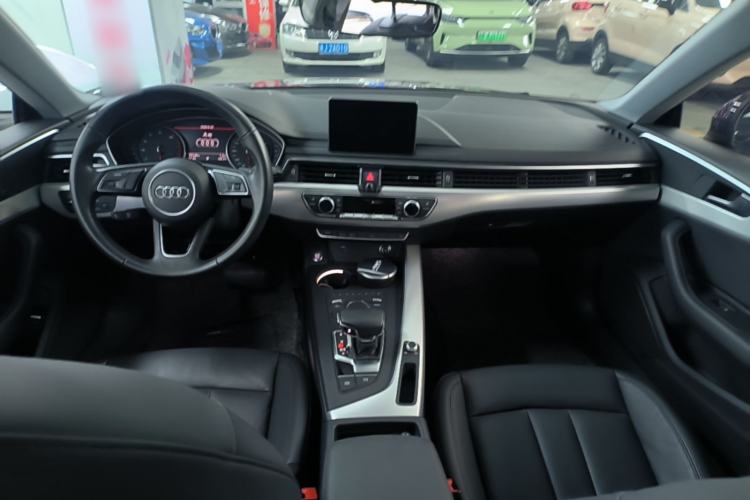 Used Audi A5 2019 Sportback 40 TFSI Fashion Model Center Console