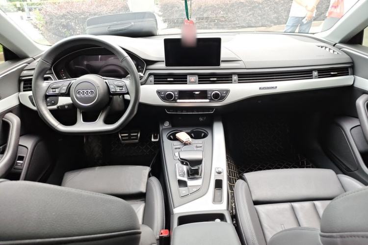 Used Audi A5 2019 Sportback 45 TFSI quattro Sport Model Center Console