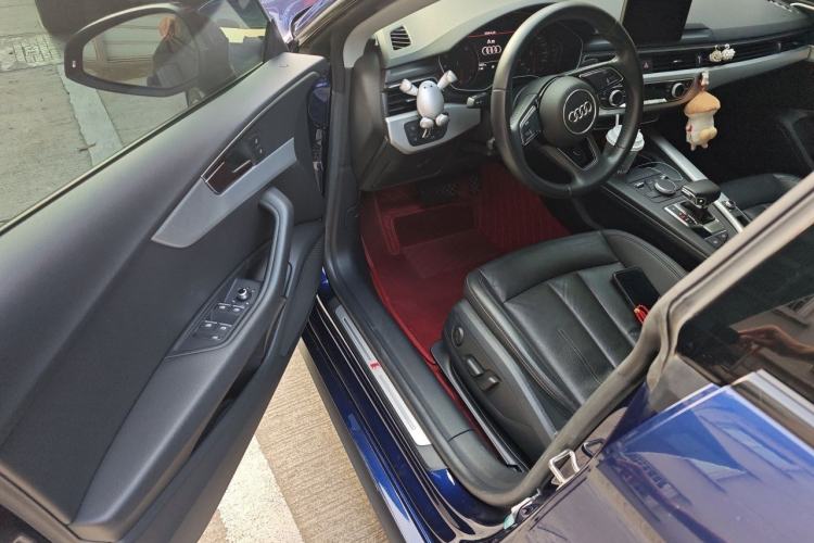 Used Audi A5 2019 Sportback 40 TFSI Fashion Model Driver Seat