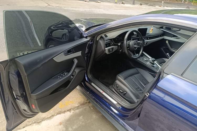 Used Audi A5 2019 Sportback 40 TFSI Fashion Model Driver Seat