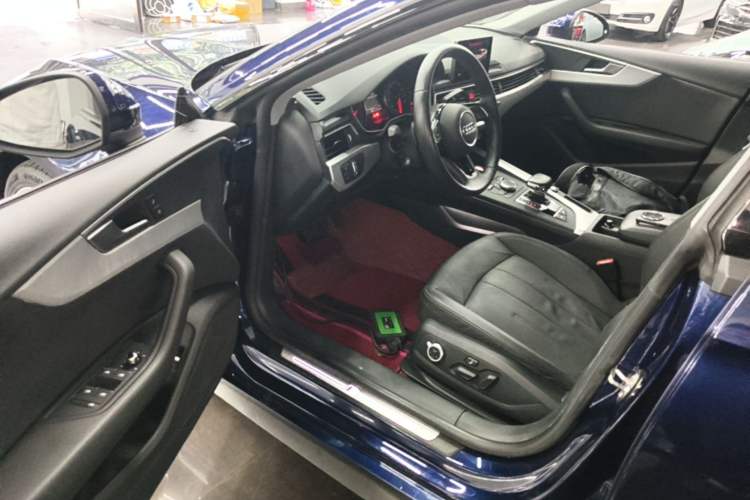 Used Audi A5 2019 Sportback 40 TFSI Fashion Model Driver Seat