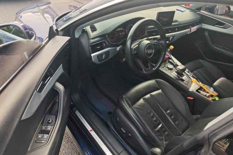 Used Audi A5 2019 Sportback 40 TFSI Fashion Model Driver Seat