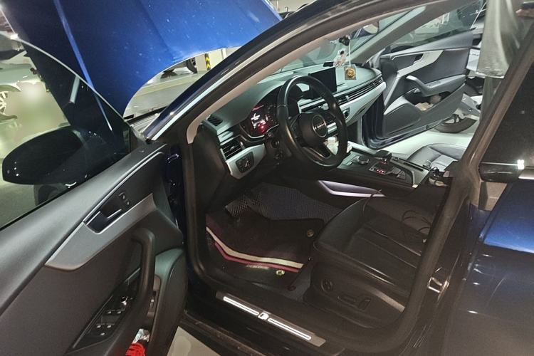 Used Audi A5 2019 Sportback 40 TFSI Fashion Model Driver Seat