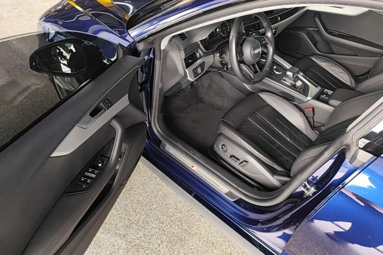 Used Audi A5 2019 Sportback 40 TFSI Fashion Model Driver Seat